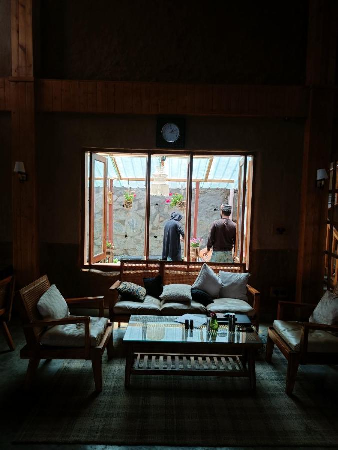 Хостел Sugar Cube Retreat Шимла Экстерьер фото